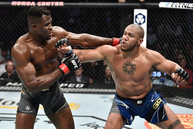 Ciryl Gane is coming off a loss in his last fight against the former UFC Heavyweight champion Francis Ngannou.